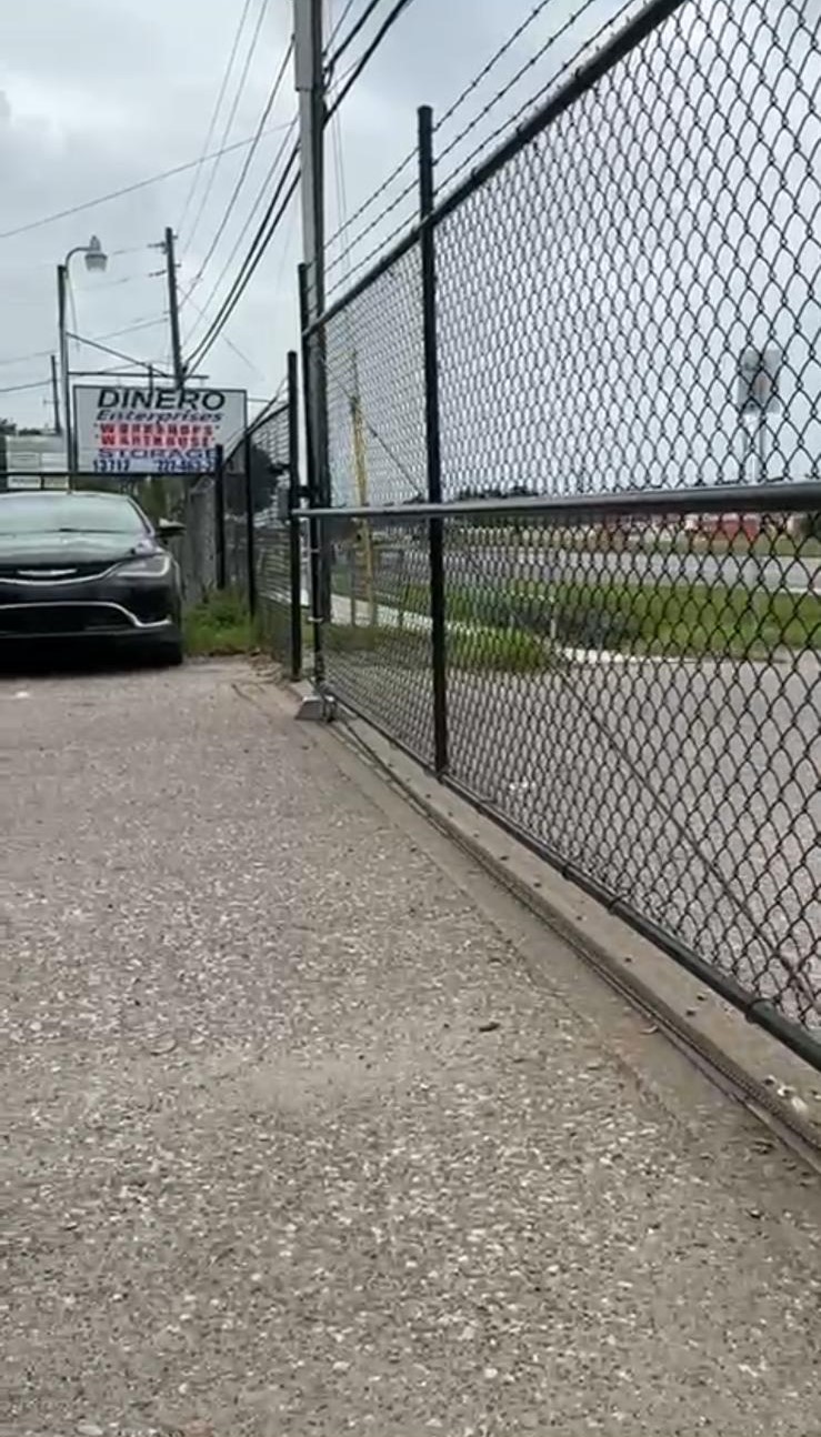 Automatic gate repair